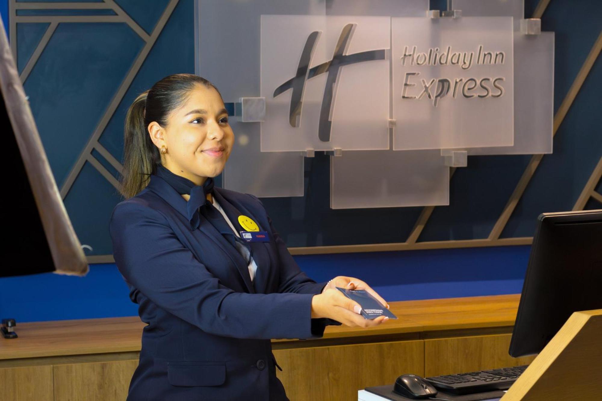 Holiday Inn Express Monterrey Galerias-San Jeronimo By Ihg Eksteriør billede