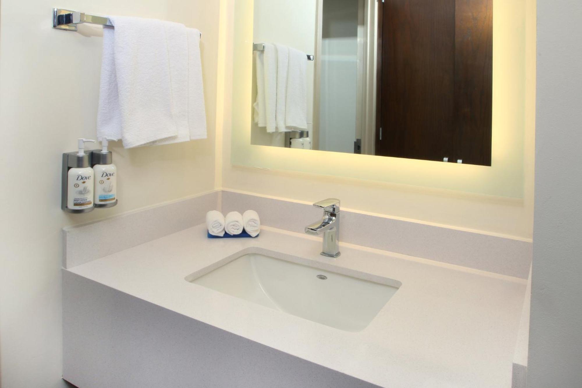 Holiday Inn Express Monterrey Galerias-San Jeronimo By Ihg Eksteriør billede