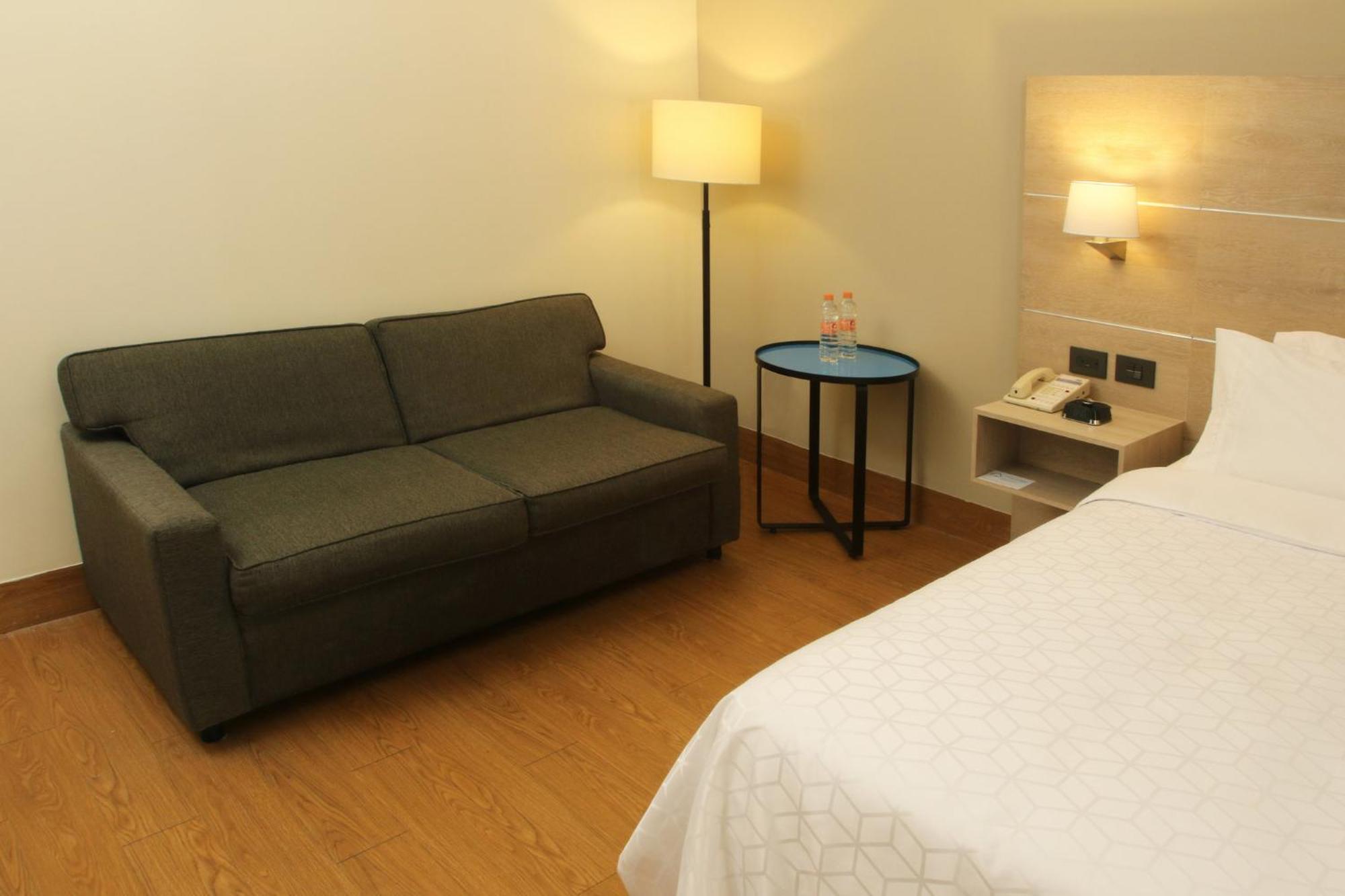 Holiday Inn Express Monterrey Galerias-San Jeronimo By Ihg Eksteriør billede