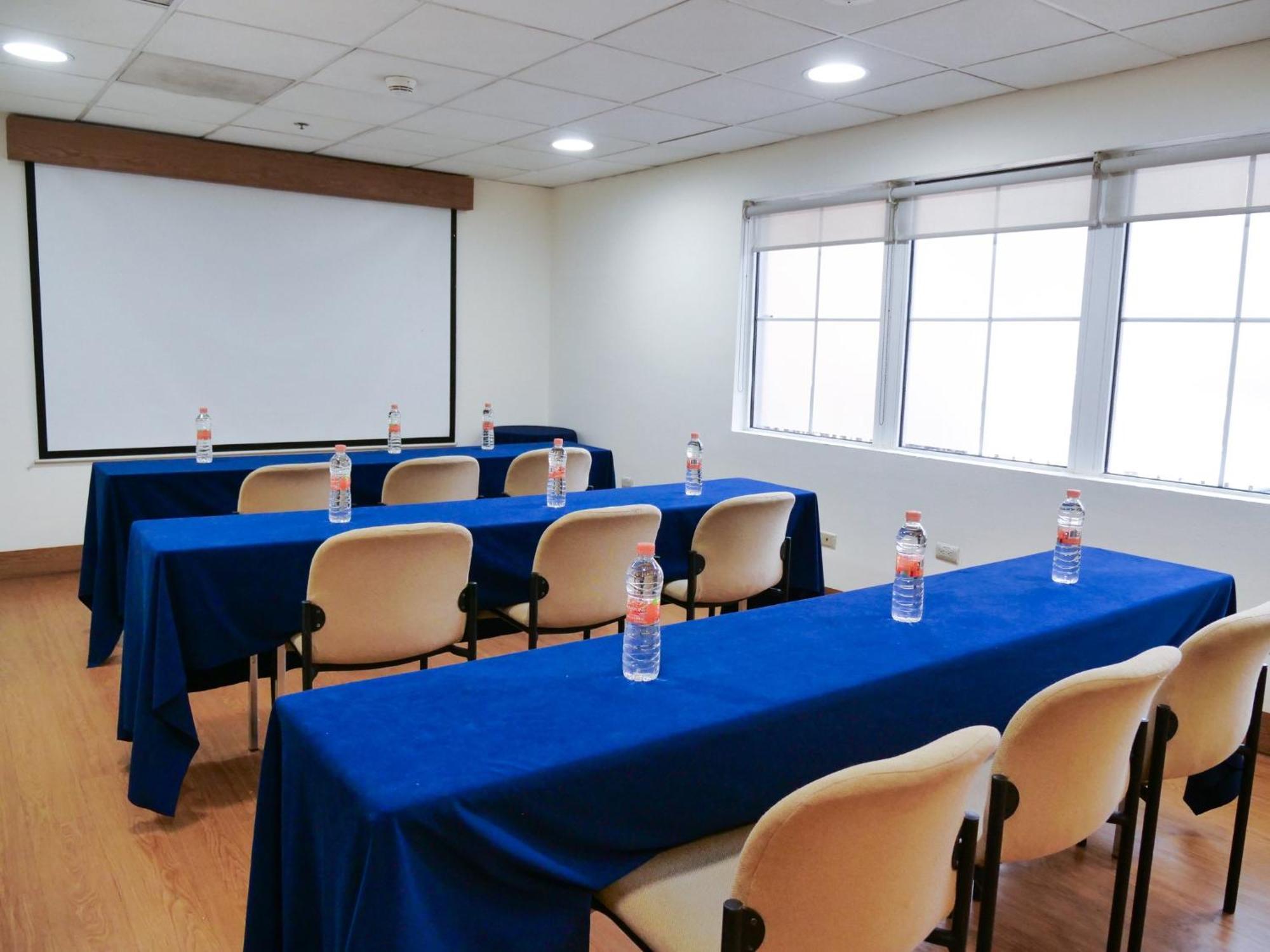 Holiday Inn Express Monterrey Galerias-San Jeronimo By Ihg Eksteriør billede